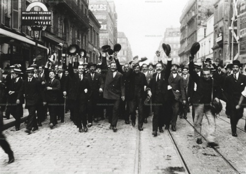 Los franceses celebran el inicio de la I Guerra Mundial, agosto de 1914.